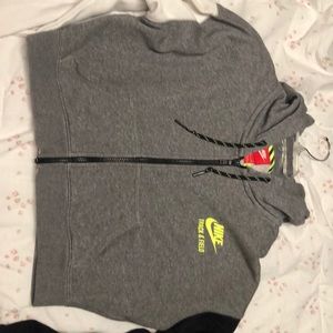 Nike crop sweatshirt track and field